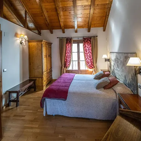 Casa - Posets Con 3 *